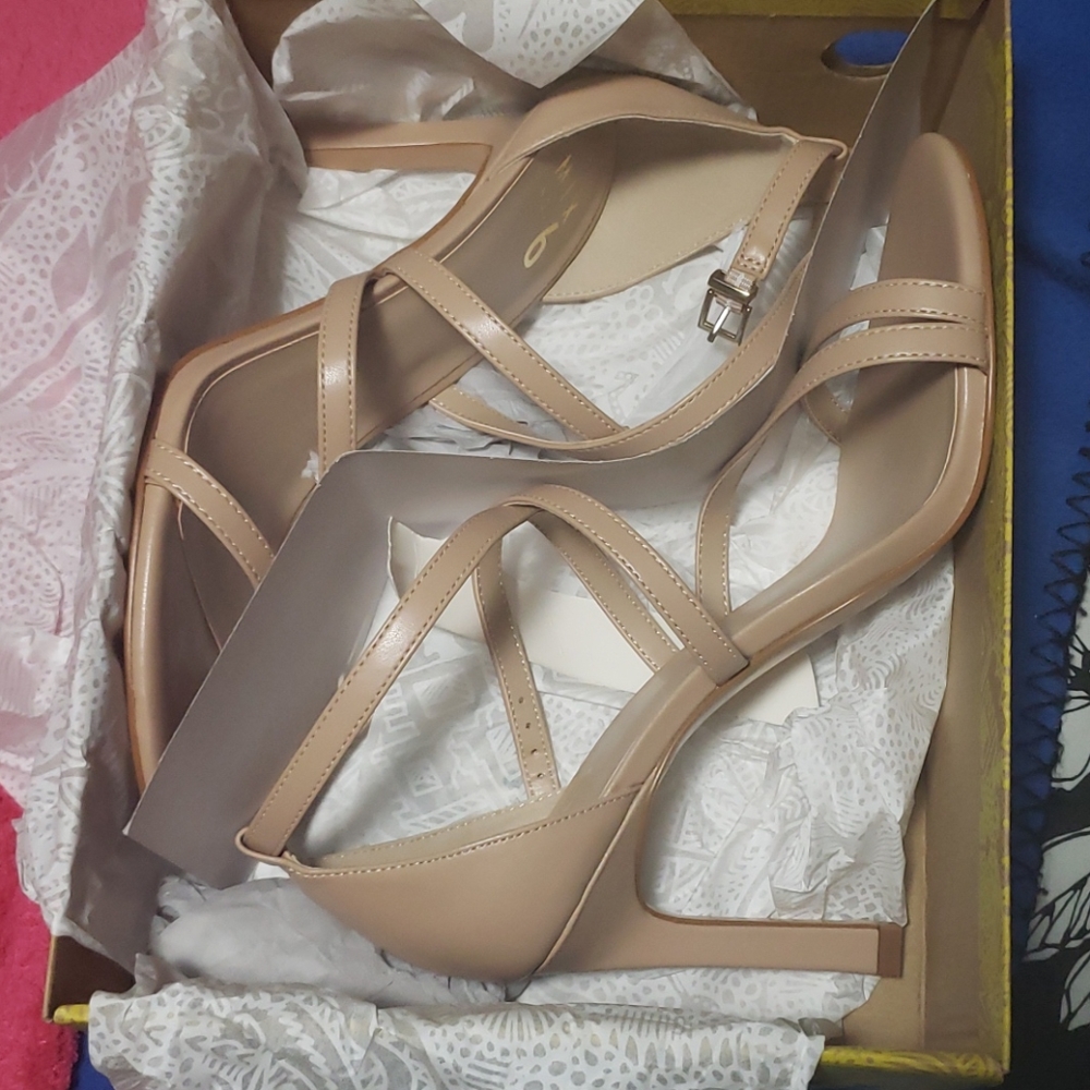 Mix No.6 nude heels